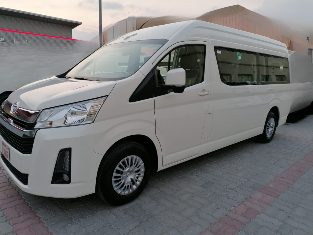 Toyota HiAce Minivan - Tourist Bus - Riyadh imousine